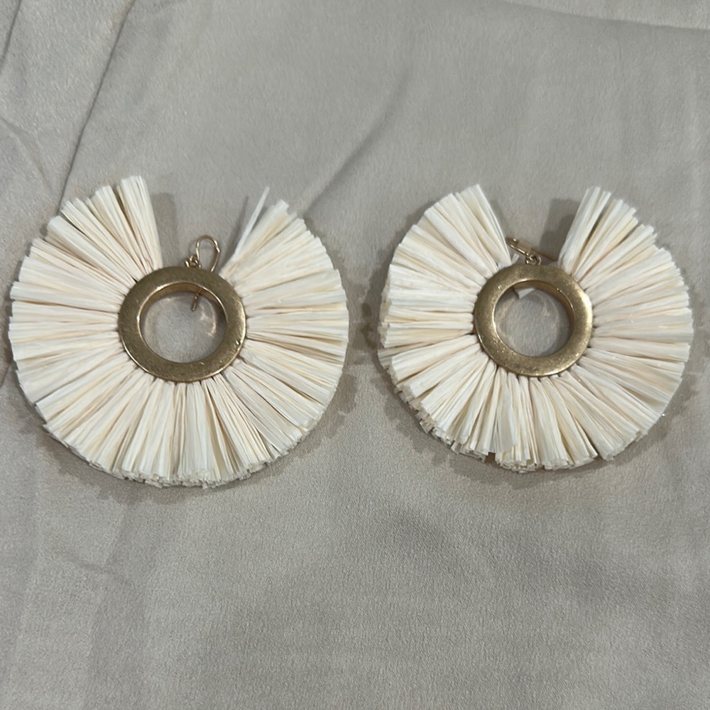 Forever 21 Cream and Gold Hair Accessories with Dramatic Fringe